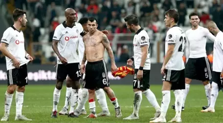 Beşiktaşlı futbolcu Medel, İstanbul'daki evini boşalttı