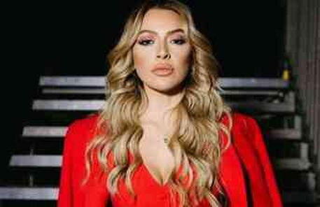 Hadise'nin erkek kardeşi kim? Hadise'nin sır gibi saklanan kardeşi Murat Açıkgöz kimdir?