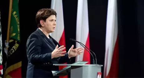 Polonya Başbakanı Beata Szydlo İstifa Etti