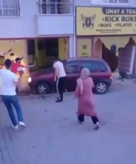 Antrenörün taciz savunması; Öğrencimin üstsüz fotoğrafını boy-kilo ölçümü için çektim