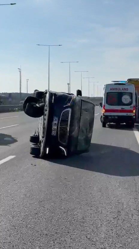 Fenerbahçeli Nelson Semedo'nun eşi, trafik kazası geçirerek hastaneye kaldırıldı