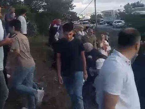 İstanbul'da akılalmaz kaza! İETT otobüsü boşluğa düştü, yolcular panikle dışarı fırladı