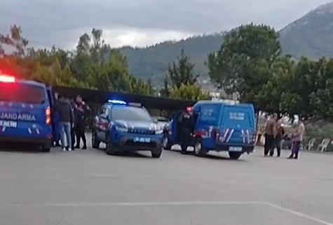 Okul müdürünü vuran öğrenci ile babası tutuklandı