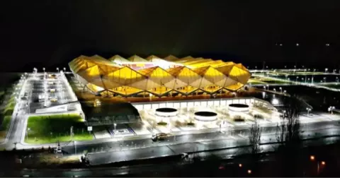 Trabzonspor, Yeni Stadında Seyirci Rekorunu Şimdiden Kırdı