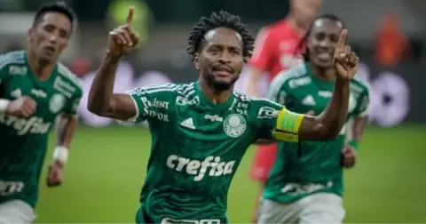 42 Yaşındaki Palmeiras'lı Ze Roberto'dan Muhteşem Performans