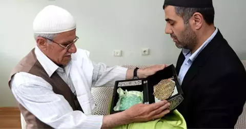 250 Yıldır Hz. Muhammed'in Sakalını Muhafaza Ediyorlar