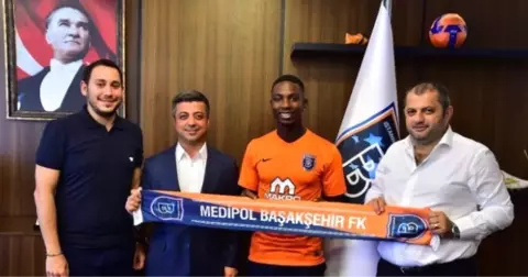 Başakşehir, Ünlü Futbolcu Elia'ya İmza Attırdı