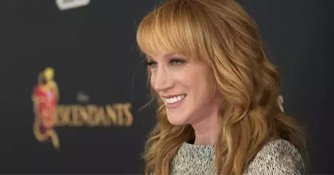 57 Yaşındaki Yıldız Oyuncu Kathy Griffin, Fiziğiyle Şapka Çıkarttı