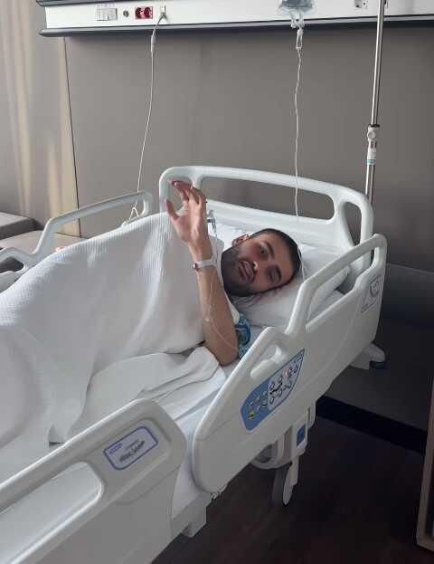 Yeni işi için mal varlığını satan CZN Burak'a Özbek hayranı araba hediye etti