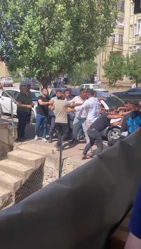 Kozan'da CHP'nin delege seçimlerinde kavga