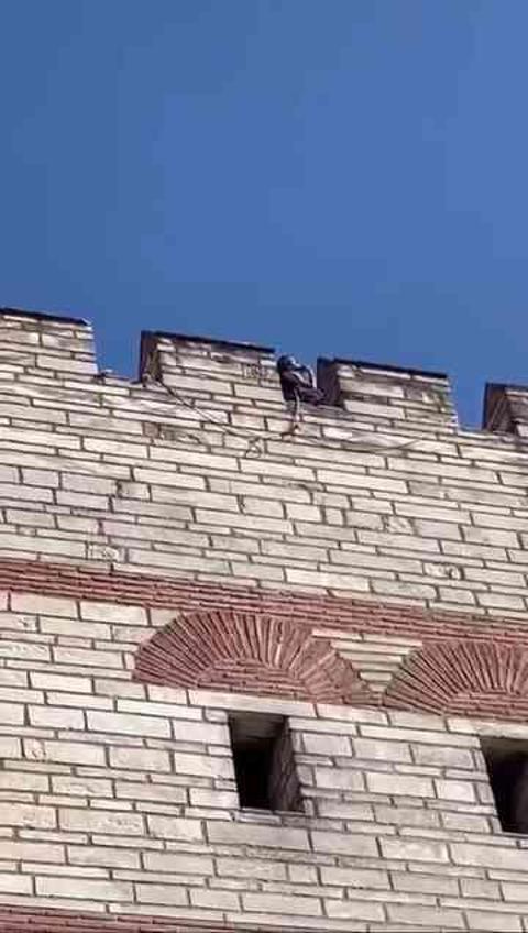 İki kadını kafasını kesip intihar eden şahıs, vahşeti önceden defterine çizmiş