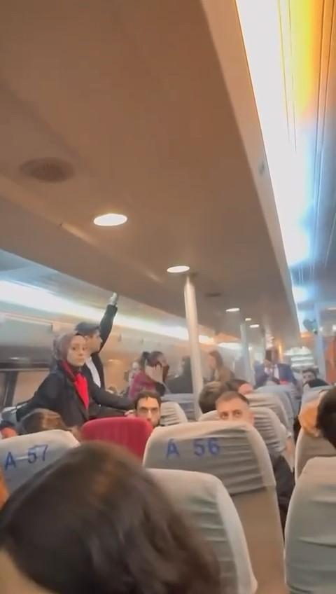 İstanbul'dan Bursa'ya Giden Feribotta Yangın: Can Pazarı Kameralara Yansıdı
