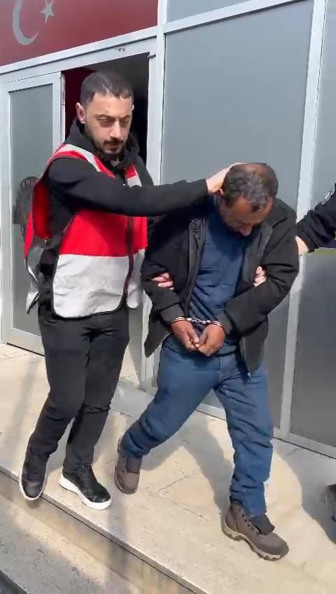 Deprem nedeniyle parkta kalan eşi ve baldızını silahla vurdu