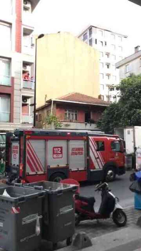 Kötü koku olayı ortaya çıkardı! Anne ve oğlu yaşadıkları evde ölü bulundu