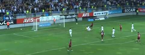 Tek şans bulması yetiyor! Aboubakar'dan klas gol