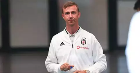 Sezon Başında Teknik Kadroya Katılan Guti Hernandez, Sosyal Medyadan Beşiktaş'ı Takip Etmeyi Bıraktı