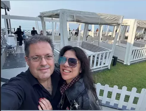 Yeşim Ceren Bozoğlu 30 yıl sonra çocukluk aşkına kavuştu