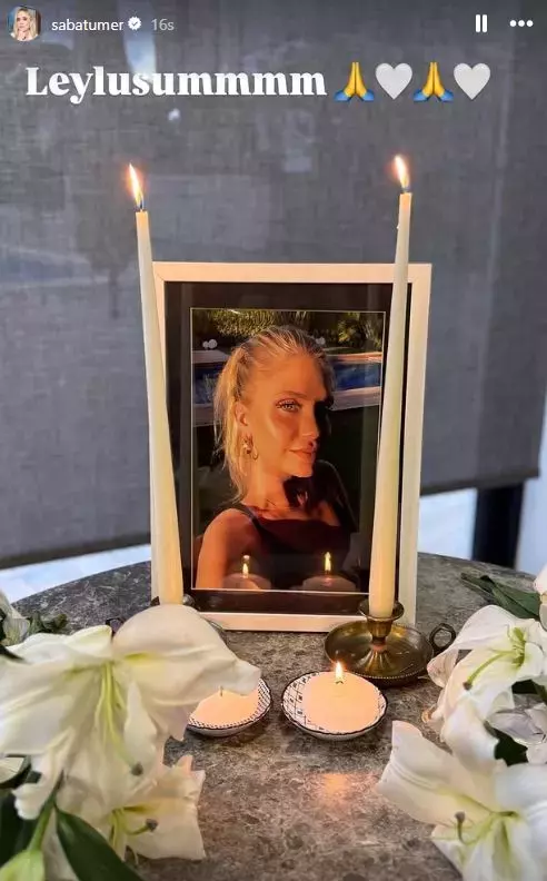 Uykunda vefat etti! Saba Tümer cenazede gözyaşlarına boğuldu, ardından o paylaşımı yaptı