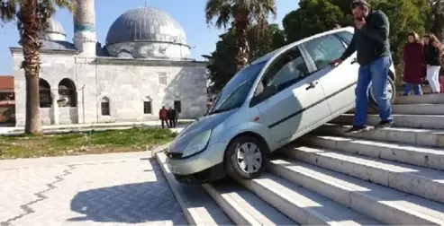 Müzeyi Gezmeye Gelen Aile, Şok Üstüne Şok Yaşadı