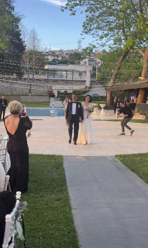 Geçtiğimiz ay nikah masasına oturan Dağhan Külegeç ile Tuğba Aytaş düğün yaptı