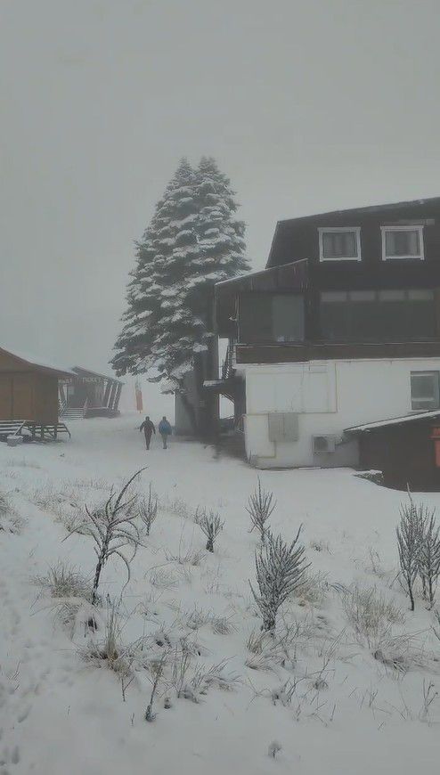 Uludağ'da kar kalınlığı 18 santimetreye ulaştı