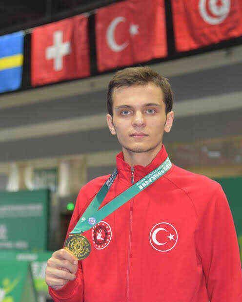 Avrupa Wushu Kung Fu Federasyonu, kürsüde Filistin bayrağı açan Necmettin Erbakan Akyüz'e soruşma açtı