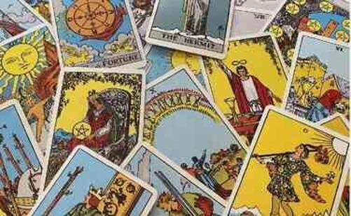 Tarot Falı Nedir, Nasıl Yorumlanır ve Nasıl Bakılır?