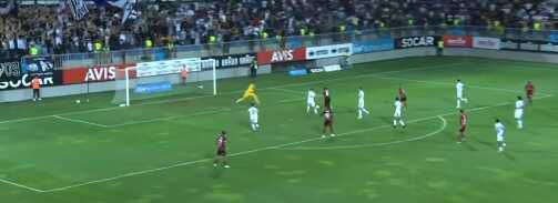 Tek şans bulması yetiyor! Aboubakar'dan klas gol