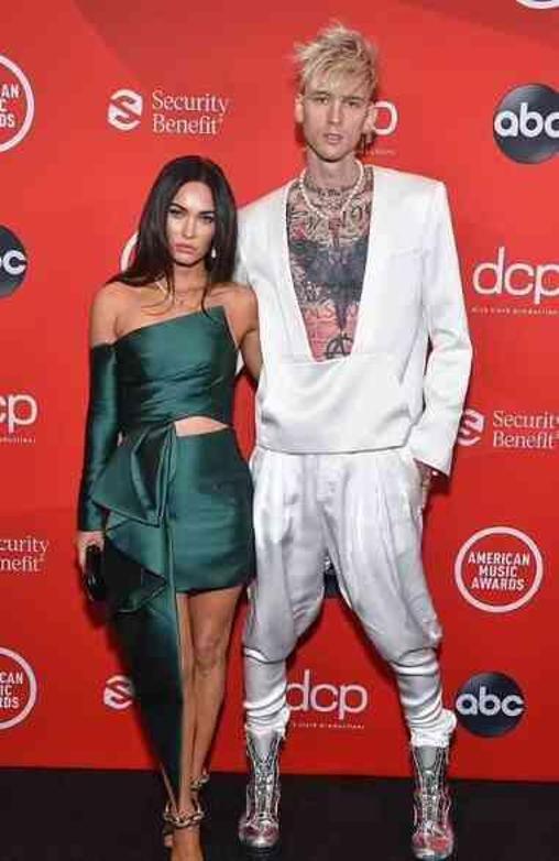 İki yıllık nişanlısı Machine Gun Kelly'den ayrılan Megan Fox, bekar kadınlara 'Enerjinizi erkeklere harcamayın' tavsiyesinde bulundu
