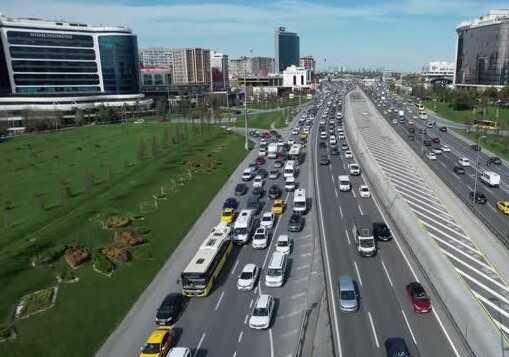 İstanbul'da trafik yoğunluğu yüzde 71'e çıktı