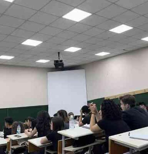 Üniversiteler siyaha büründü, öğrenciler yasta