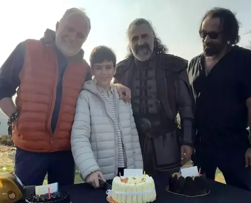>Mustafa Konak'ın Doğum Günü Kutlaması 'Mehmet: Fetihler Sultanı' Setinde