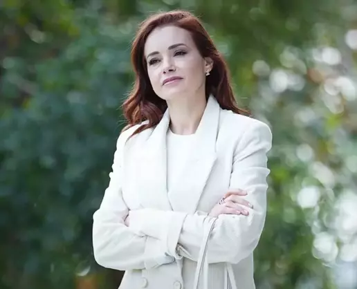 >Ölümden dönen Özgü Namal yaşananları anlattı: 10-15 dakika nefes alamadım