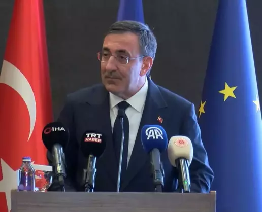 >Cumhurbaşkanı Yardımcısı Yılmaz'dan Romanya ile Ticaret Hedefleri