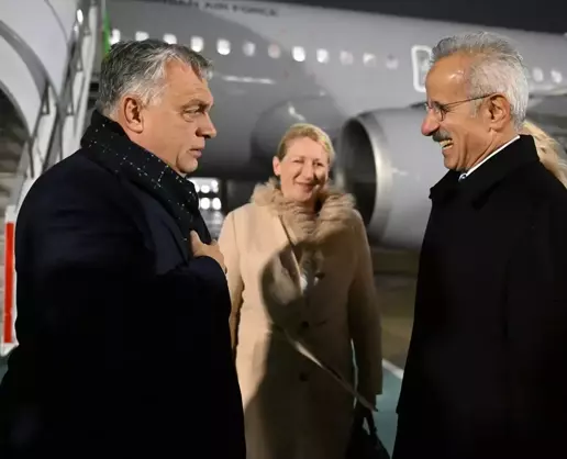 >Ulaştırma ve Altyapı Bakanı Uraloğlu, Macaristan Başbakanı Orban'ı karşıladı