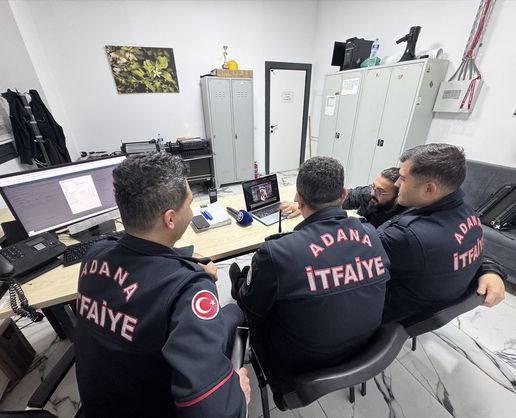 >Adana'da itfaiye ekipleri AA'nın 