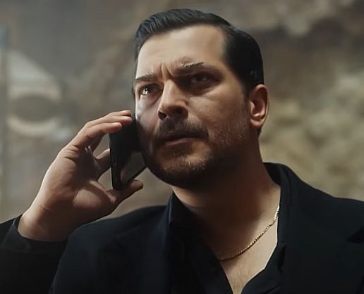 >Eşref Rüya 29. bölüm full izle neden yok, nereden izlenir? Kanal D Eşref Rüya 29. bölüm full HD dizi izle YouTube'da var mı?