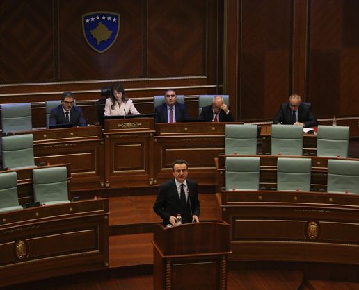 >Kosova'da yeni hükümet Meclisten güven oyu aldı