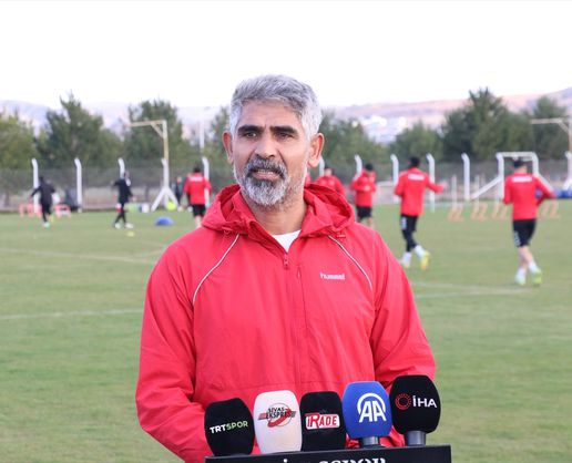 >Sivasspor Teknik Direktörü İsmet Taşdemir'den play-off açıklaması Açıklaması