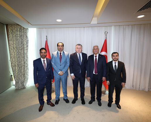>Bakan Bak'tan Antalya'da yoğun spor diplomasisi