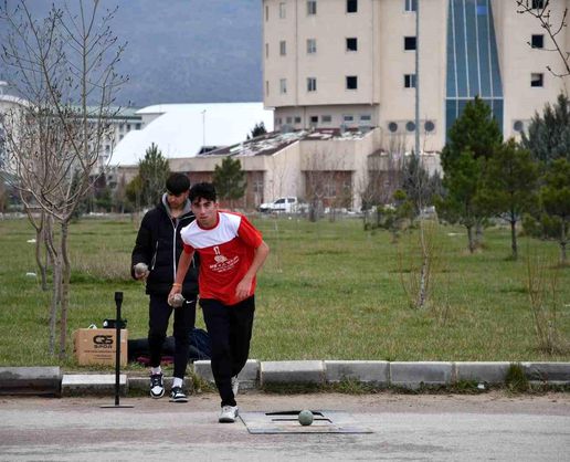 >Gençler bocce müsabakalarının kazananları belli oldu