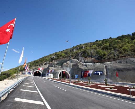 >Bakan Uraloğlu, Çorum-Laçin kara yolu ile Kırkdilim tünellerinin açılış töreninde konuştu Açıklaması