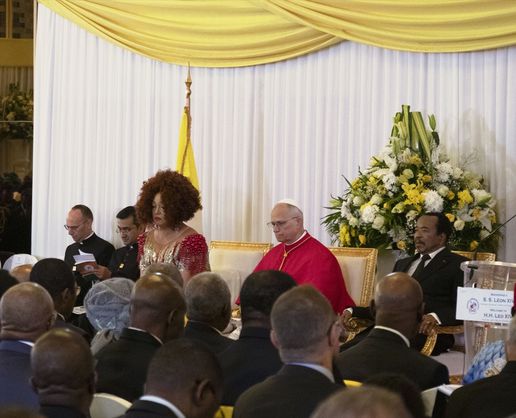 >Papa 14. Leo, Kamerun Cumhurbaşkanı Biya ile bir araya geldi