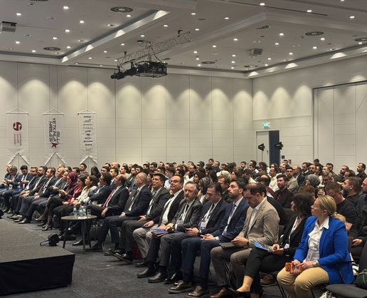 >Türk savunma sanayisi Berlin'de nitelikli insan kaynağıyla buluştu