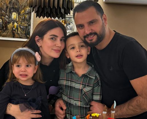 >Alişan'dan gülümseten paylaşım: Evin kamerasına bakınca çocuklarını halay çekerken gördü