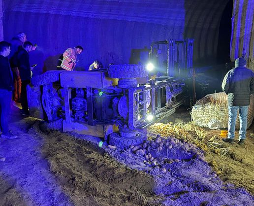 >Patates deposunda devrilen forkliftin operatörü öldü