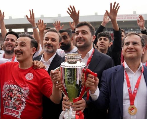 >Batman Petrolspor'da şampiyonluk coşkusu