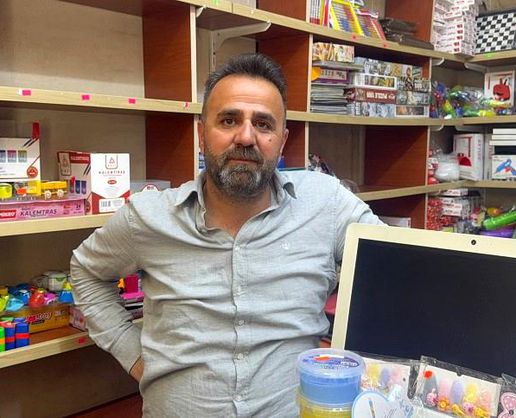 >Dükkanlarından tahliye edilen esnaf, mağdur olduklarını söyledi