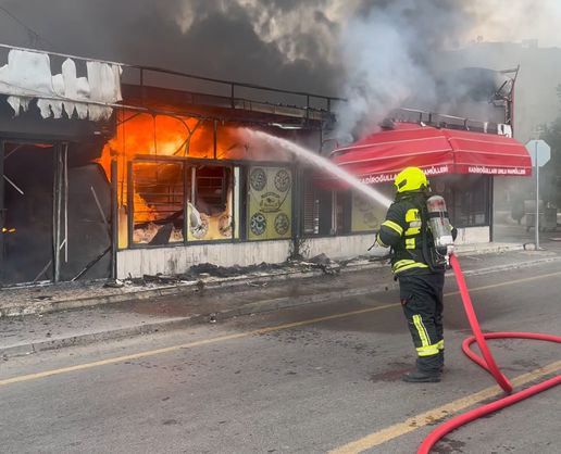 >Mersin'de fırında çıkan hasara neden oldu