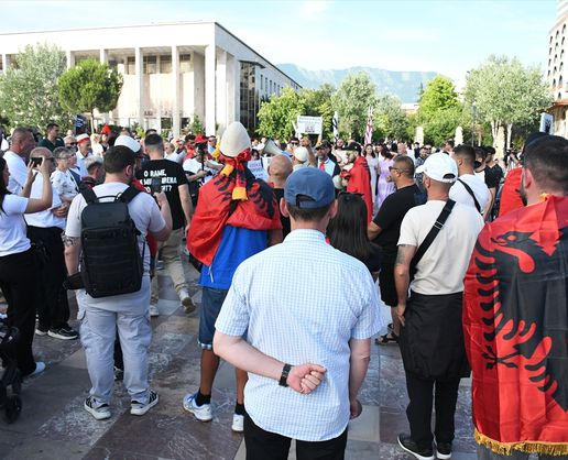 >Arnavutluk'ta Trump Bağlantılı Turizm Projesine Karşı Gösteriler 16. Günde Devam Ediyor
